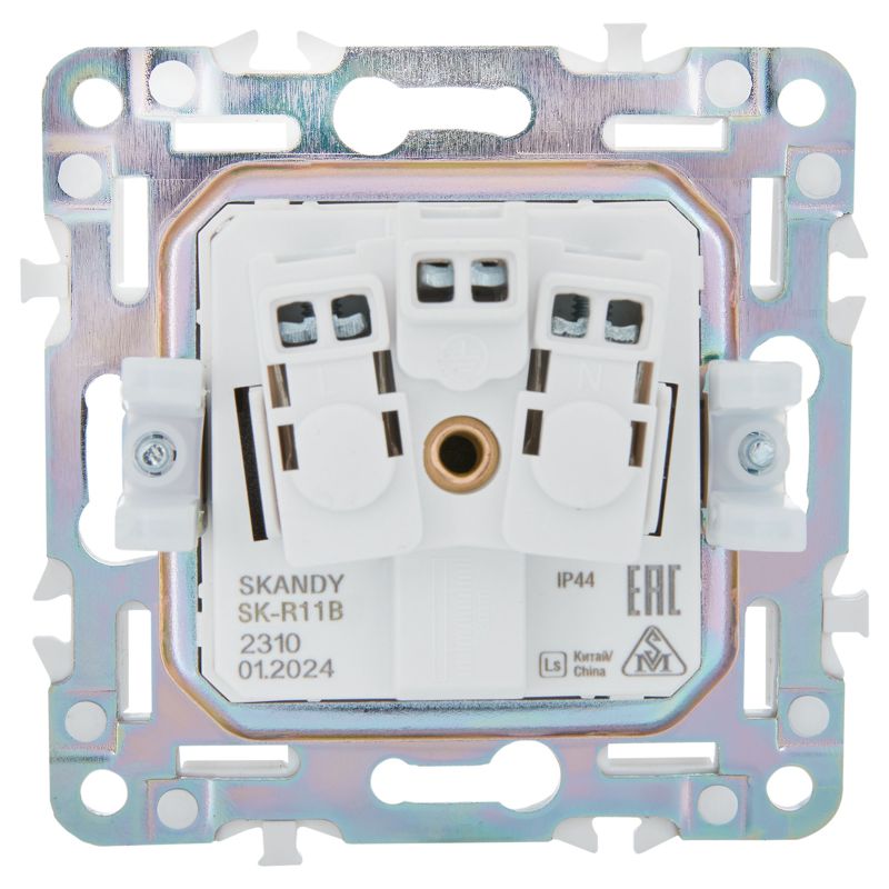 Розетка 1-м SKANDY 16А IP44 с заземл. защ. шторки с крышкой SK-R11B беж. IEK SK-R16-16-44-K10