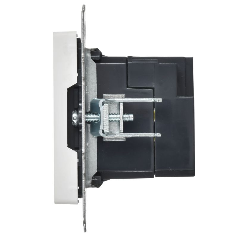 Розетка BRITE РЮ11-1-БрАБ 18Вт USB A+C механизм арктич. бел. IEK BR-U22-018-K91