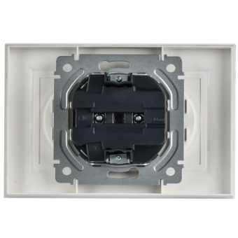 Розетка 2-м СП BRITE РС12-2-БрАБ 10А в сборе без заземл. без защ. шторок арктич. бел. IEK BR-R20-10-K91-F