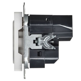 Розетка BRITE РЮш10-1-БрАБ 16А с USB A+A 2.1А с заземл. защ. шторки механизм арктич. бел. IEK BR-R14-16-U21-D21-K91