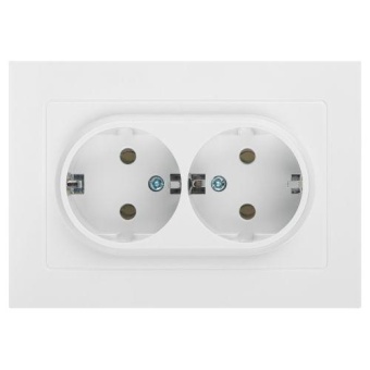 Розетка 2-м СП Accent 6-205-01 16А IP20 250В 2P+E Schuko AL/CU бел. Intro Б0063485