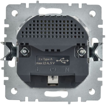 Розетка BRITE РЮш10-1-БрАБ 16А с USB A+A 2.1А с заземл. защ. шторки механизм арктич. бел. IEK BR-R14-16-U21-D21-K91