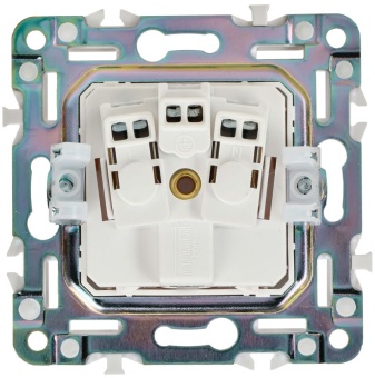 Розетка SKANDY 16А с заземл. защ. шторки безвинт. крепл. SK-R06W арктич. бел. IEK SK-R14-16-1-K01