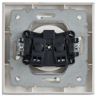 Розетка BRITE РСР10-1-0-БрАБ 10А в сборе без заземл. без защ. шторок арктич. бел. IEK BR-R10-10-K91-F