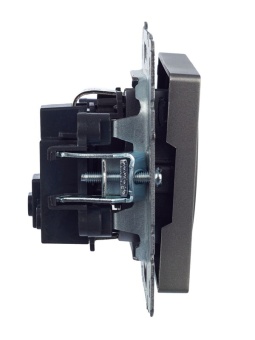 Розетка 1-м СП BRITE РС14-1-0-БрС 16А с заземл. защ. шторки механизм сталь IEK BR-R14-16-K46